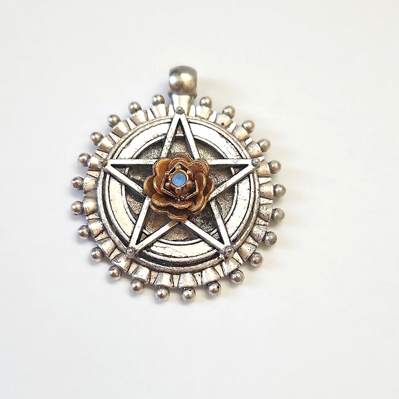 Silver and Gold Star Pendant - Picture 1 of 4